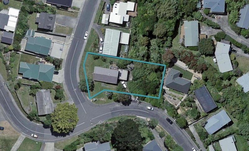 2 Fitzpatrick Street, Newlands, Wellington - Carousel 1