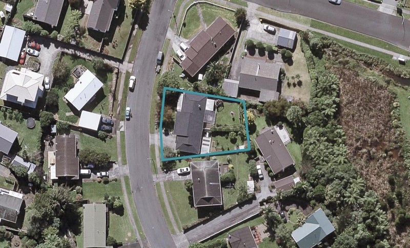 3 Winstone Place, Highlands Park, New Plymouth - Carousel 1