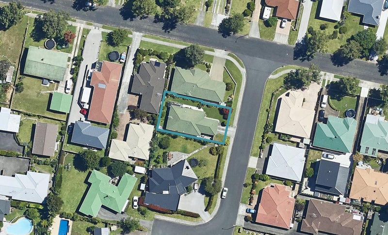 2 Lilac Place, Otumoetai, Tauranga - Carousel 1