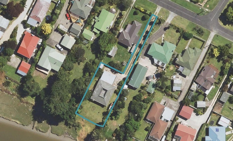 24 Oak Street, Mangapapa, Gisborne - Carousel 1