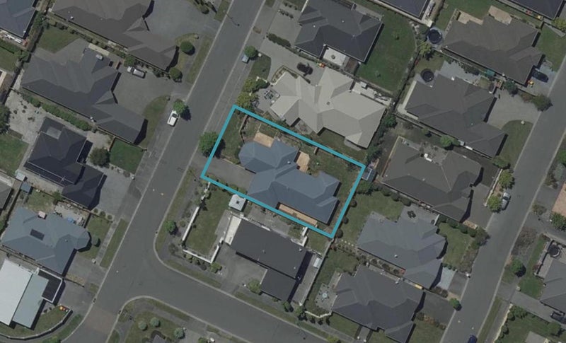 17 Eaglesome Avenue, Aidanfield, Christchurch - Carousel 1