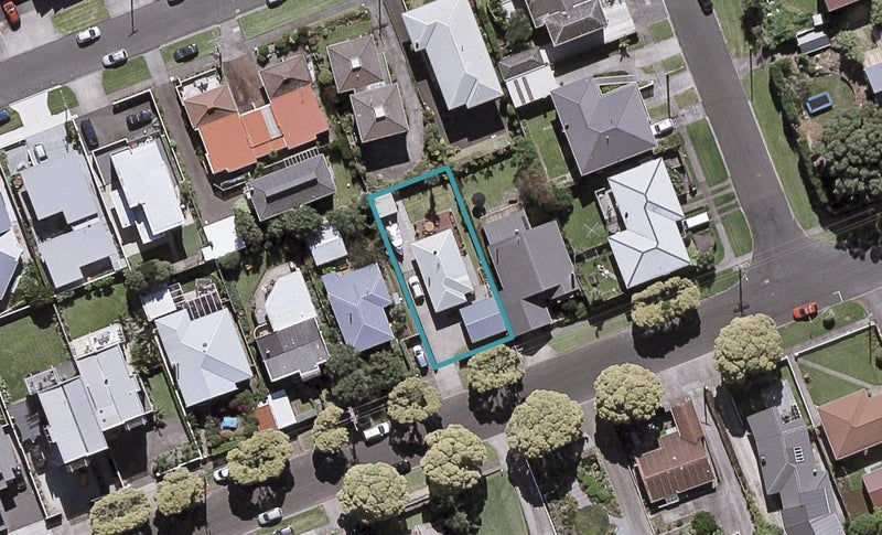 31 McLean Street, Strandon, New Plymouth - Carousel 1