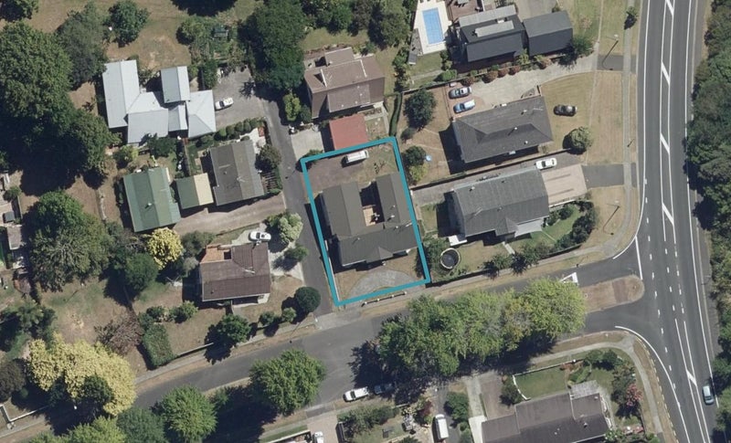 4 Brookview Court, Queenwood, Hamilton - Carousel 1