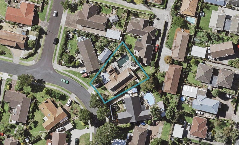 14 Raddock Place, Farm Cove, Auckland - Carousel 1