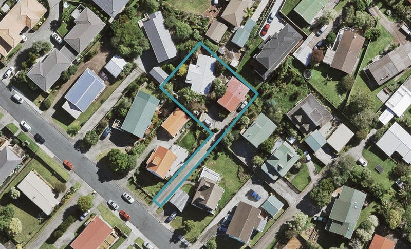 2/29 Sungrove Rise, Sunnyvale, Auckland - Carousel 1