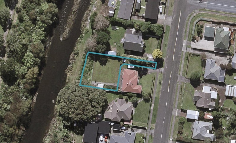 10A Queens Road, Glen Avon, New Plymouth - Carousel 1