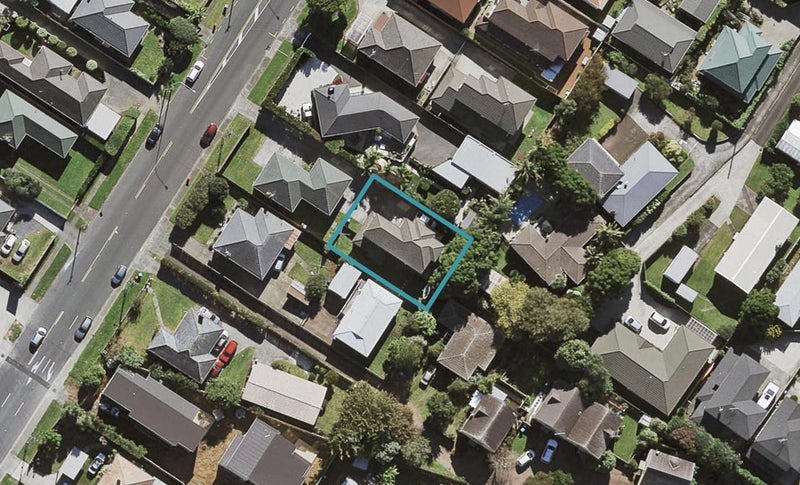 54A Hayr Road, Three Kings, Auckland - Carousel 1