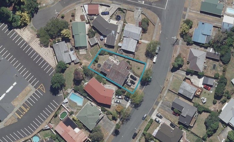 21 Garden Heights Avenue, Glenview, Hamilton - Carousel 1