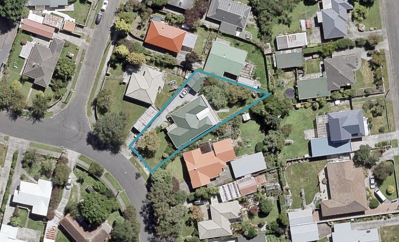 70 Routley Crescent, Elderslea, Upper Hutt - Carousel 1