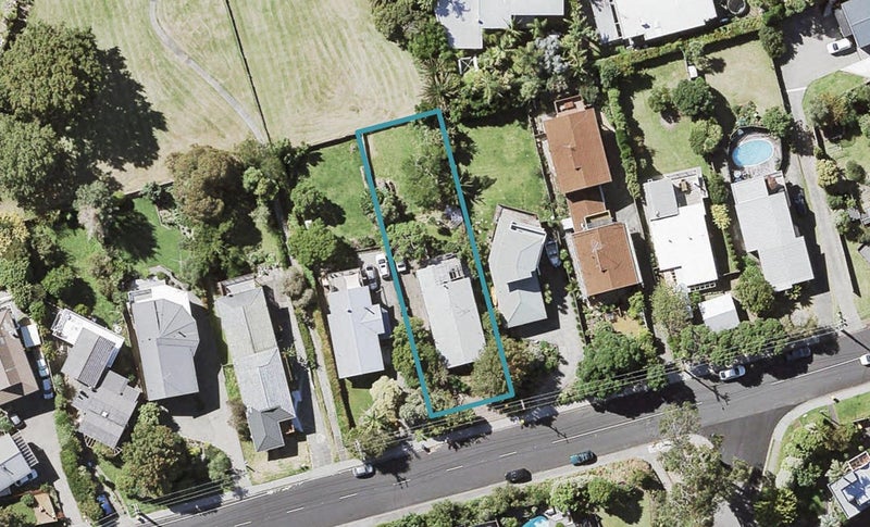 69 Knights Road, Rothesay Bay, Auckland - Carousel 1