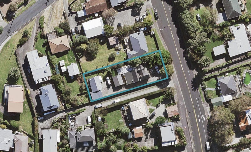 1/18 Glenfield Road, Birkenhead, Auckland - Carousel 1