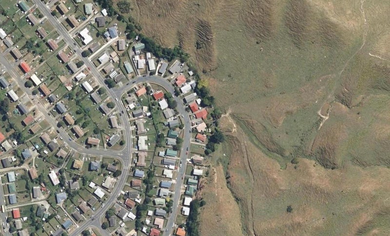 110 Arahura Crescent, Waitangirua, Porirua - Carousel 1