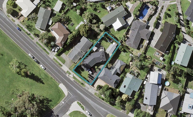 19 The Boulevard, Sunnyhills, Auckland - Carousel 1