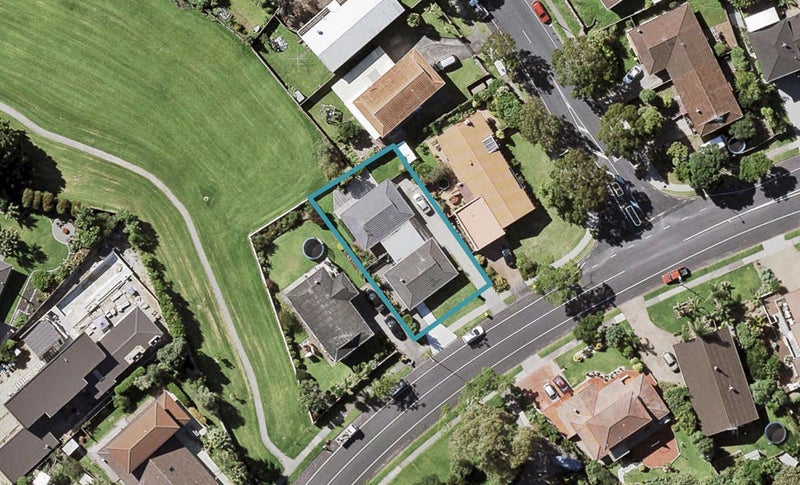 2/165 Fisher Parade, Farm Cove, Auckland - Carousel 1