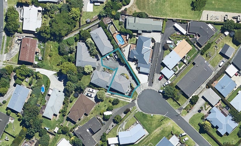 14 Highmore Place, Brookfield, Tauranga - Carousel 1