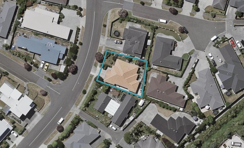 76 Hillcrest Road, Raumati Beach, Paraparaumu - Carousel 1