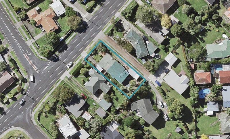 45A Hutchinsons Road, Bucklands Beach, Auckland - Carousel 1