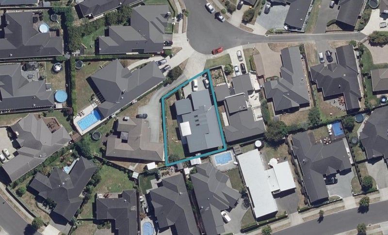 14 Connor Court, Huntington, Hamilton - Carousel 1
