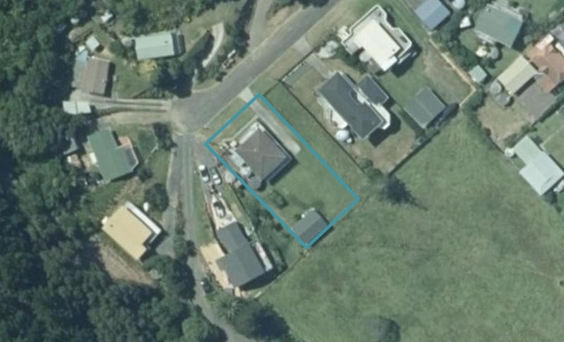 11 Calder Place, Whitianga - Carousel 1