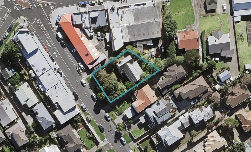 2A Hayr Road, Three Kings, Auckland - Carousel 1