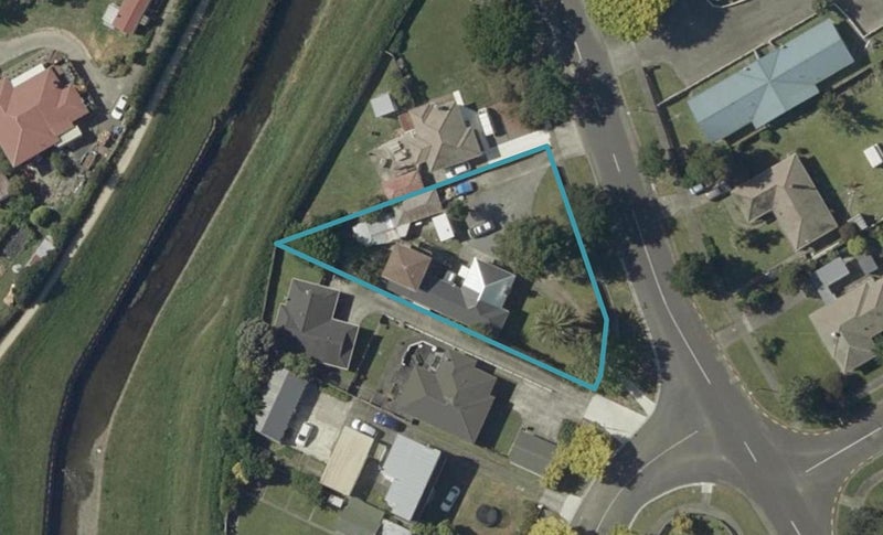 6 Seddon Street, Takaro, Palmerston North - Carousel 1