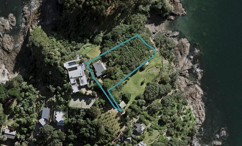 55 Great Barrier Road, Oneroa, Waiheke Island - Carousel 1