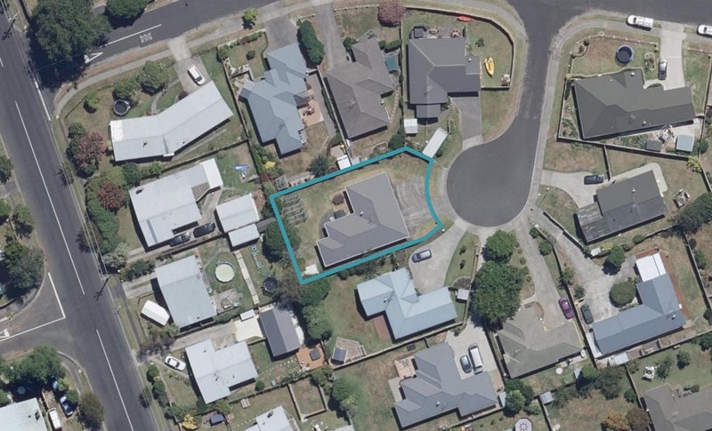 4 Pounamu Place, Fairview Downs, Hamilton - Carousel 1