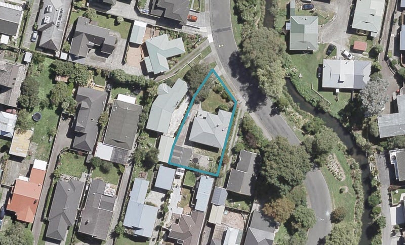 287 Riverside Drive, Waterloo, Lower Hutt - Carousel 1