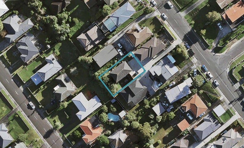 32 Ellis Avenue, Mount Roskill, Auckland - Carousel 1