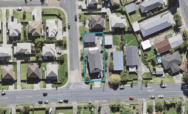 98 Mcleod Road, Te Atatu South, Auckland - Carousel 1