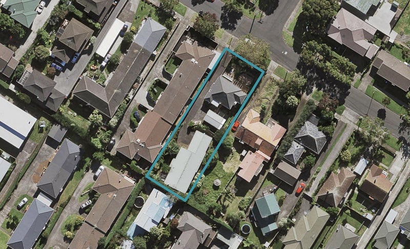 14B Tawhiri Road, One Tree Hill, Auckland - Carousel 1