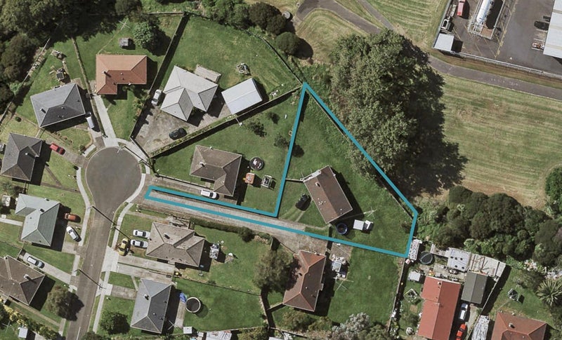 9 Oroua Place, Otara, Auckland - Carousel 1