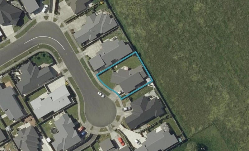 19 Lorenzo Place, Kelvin Grove, Palmerston North - Carousel 1