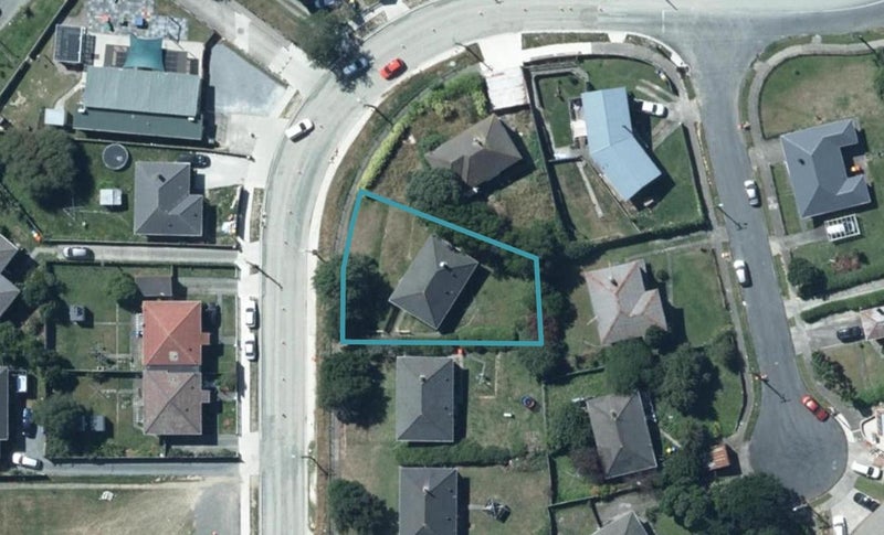 19 Hampshire Street, Cannons Creek, Porirua - Carousel 1