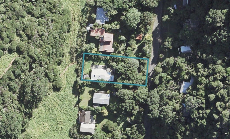 44 Karekare Road, Karekare, Auckland - Carousel 1