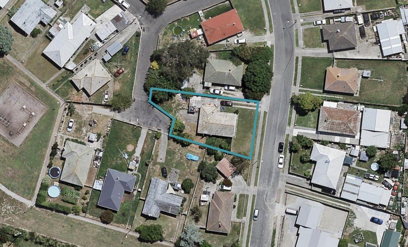 28 Mclaren Crescent, Onekawa, Napier - Carousel 1