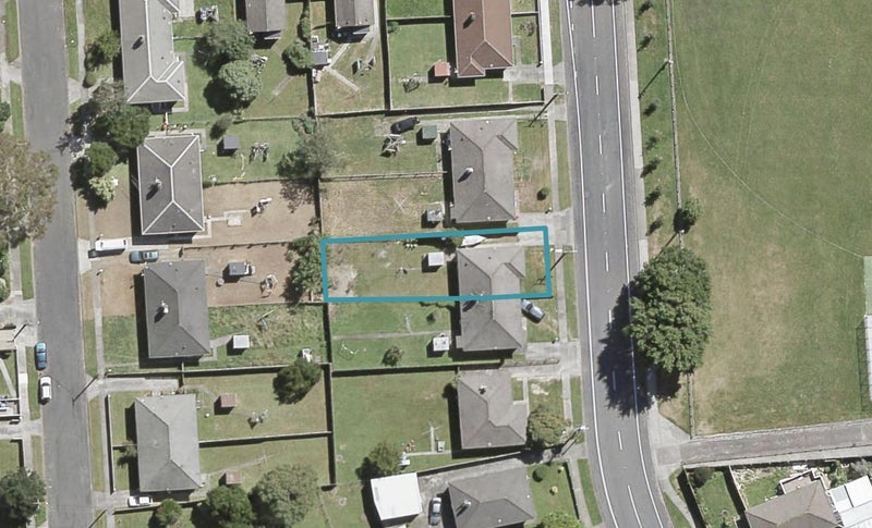 318 George Street, Stokes Valley, Lower Hutt - Carousel 1