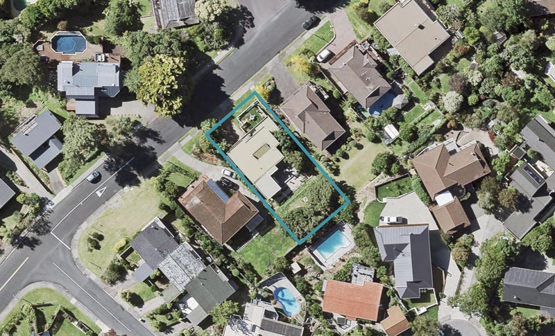 25 Castleton Drive, Howick, Auckland - Carousel 1