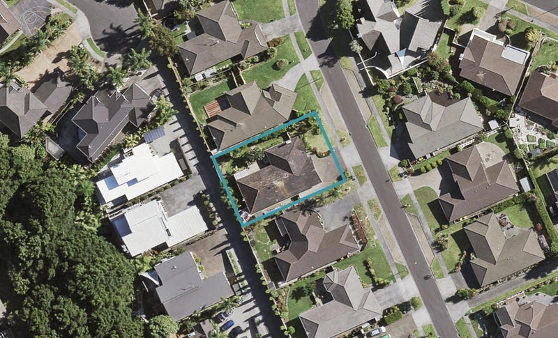 15 Byblos Place, The Gardens, Auckland - Carousel 1