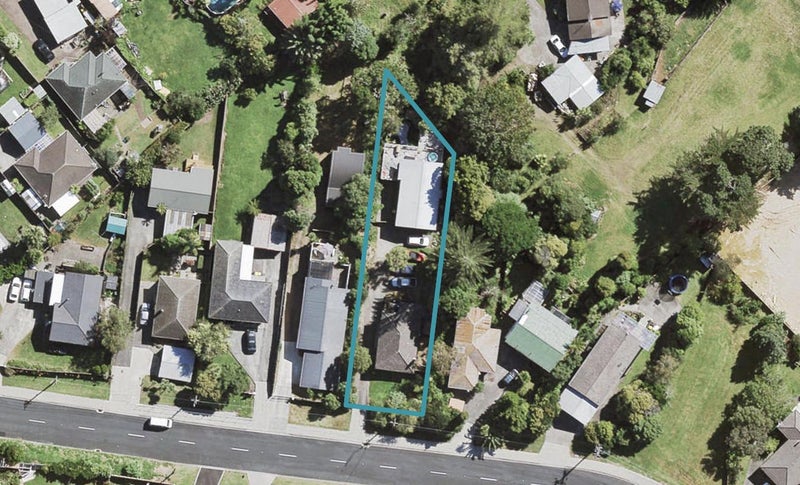 1/14 Parrs Cross Road, Henderson, Auckland - Carousel 1