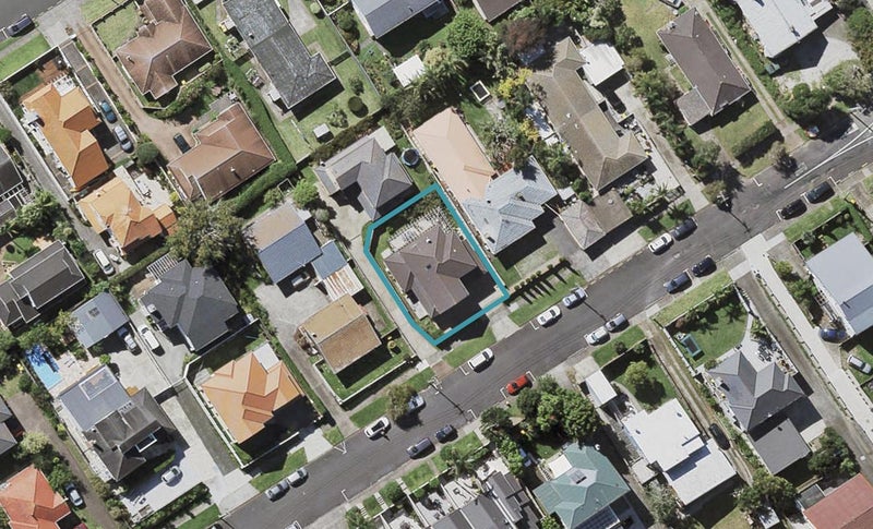 35 Bracken Avenue, Takapuna, Auckland - Carousel 1