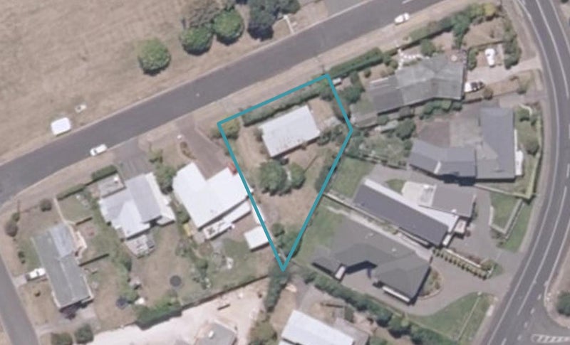 3 Besley Place, Acacia Bay, Taupo - Carousel 1