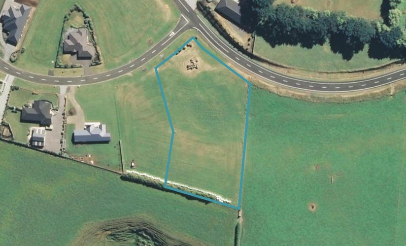 2 Larlin Heights, Hāwera - Carousel 1