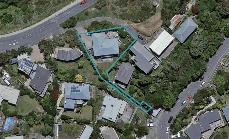 45 Lookout Road, Hataitai, Wellington - Carousel 1