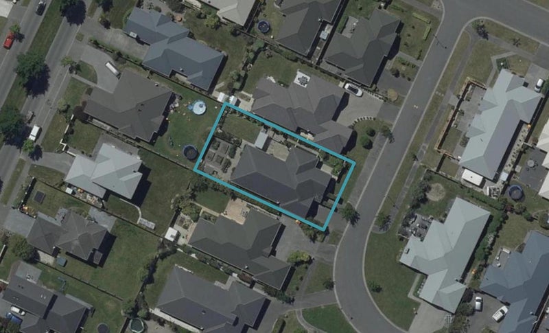6 Marguerite Place, Aidanfield, Christchurch - Carousel 1