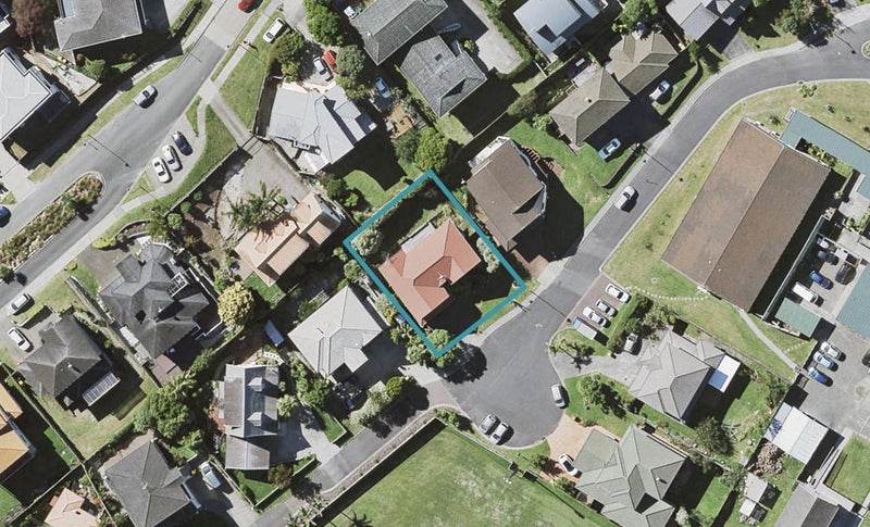 19 Noel Williams Place, Windsor Park, Auckland - Carousel 1