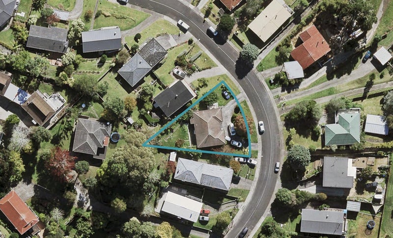 56 Ayton Drive, Totara Vale, Auckland - Carousel 1