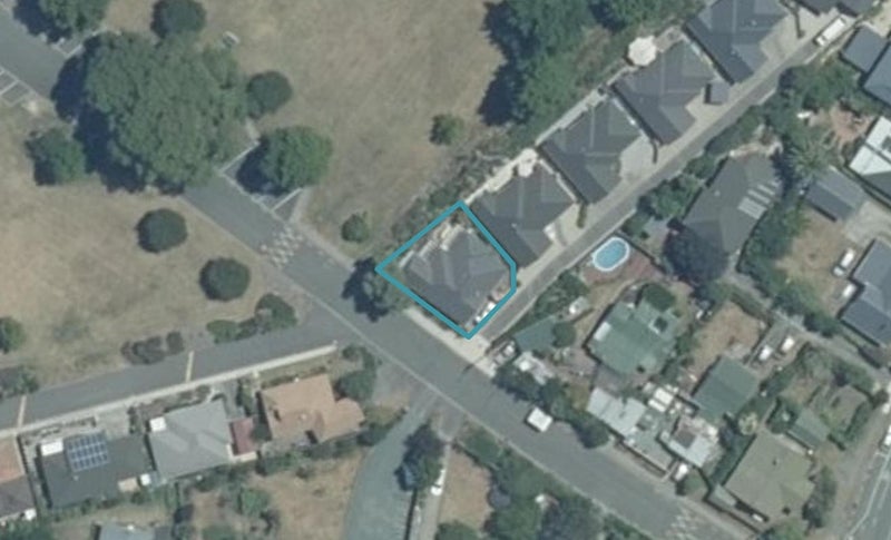 8E Centennial Road, Tāhunanui, Nelson - Carousel 1