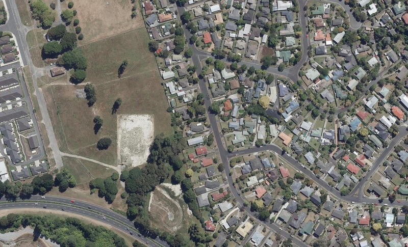 38 Flynn Road, Hillcrest, Hamilton - Carousel 1
