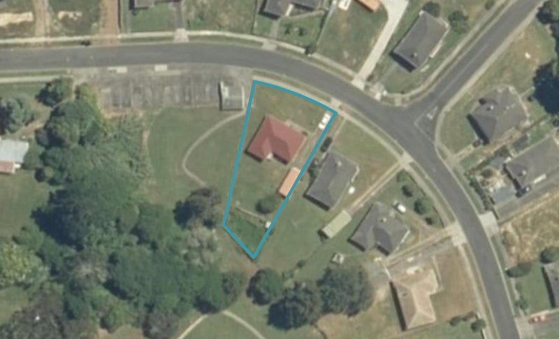 44 Te Wheoro Street, MEREMERE, MERCER - Carousel 1